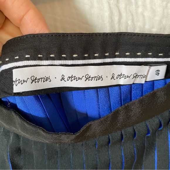 & Other Stories Accordion Skirt (40) - Picture 4 of 5